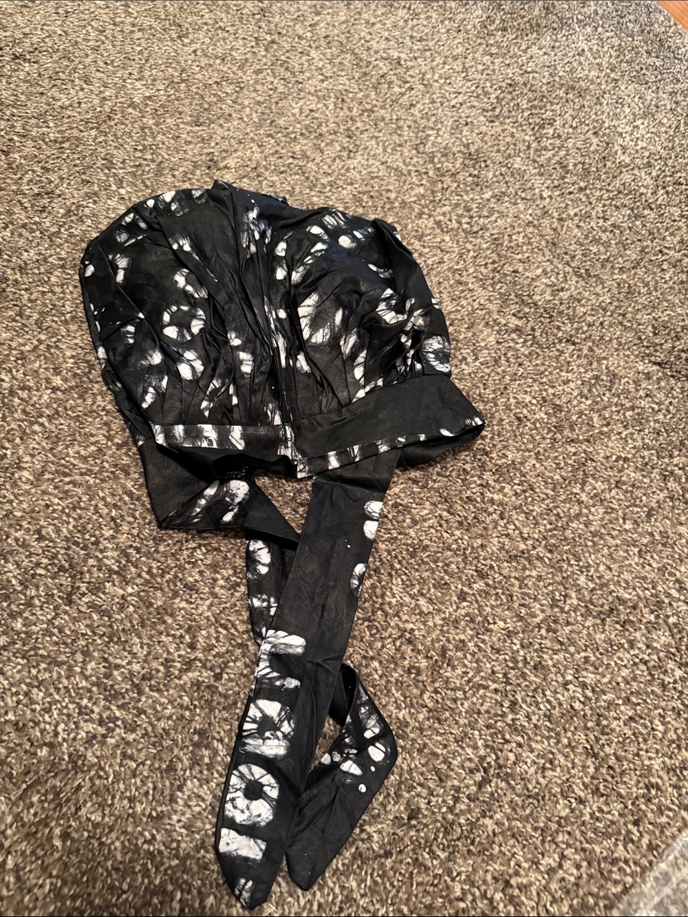 Handmade unbranded tie  and dye Black & White Tie-Dye bonnet cap one size fits